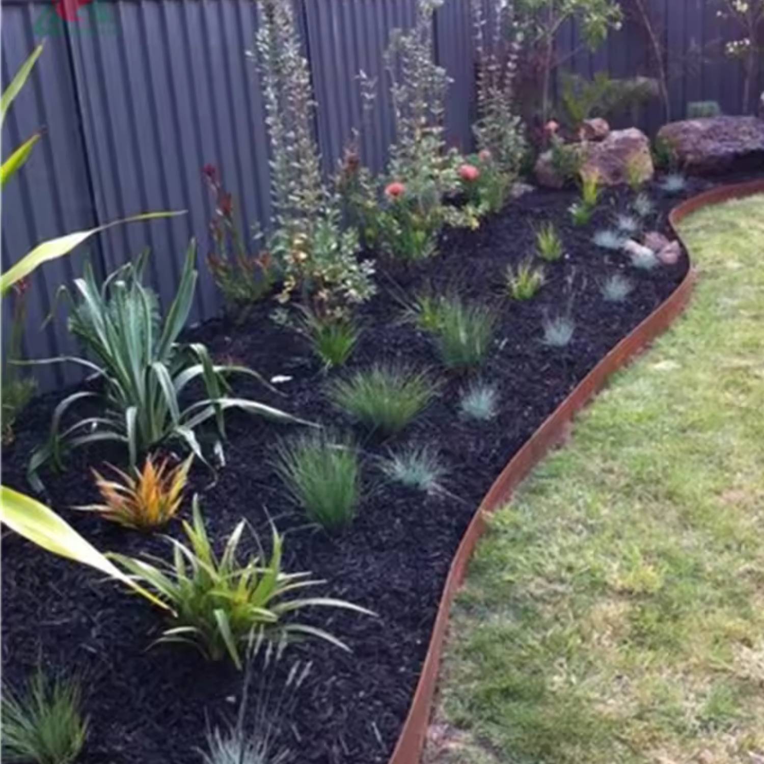 Metal Landscape Edging (100 mm face height (per metre)): image 3